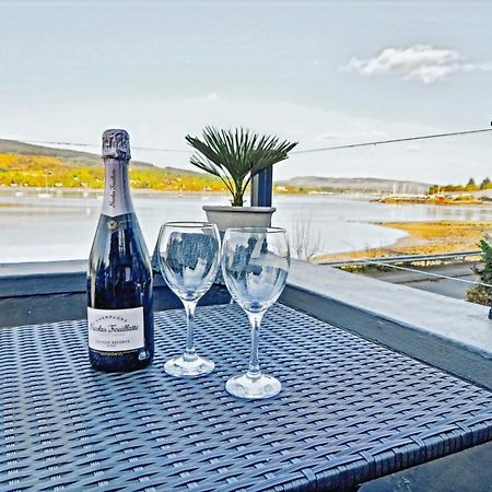 Cosy Lochside Cottage With Mountain And Sea Views Clynder Exteriör bild