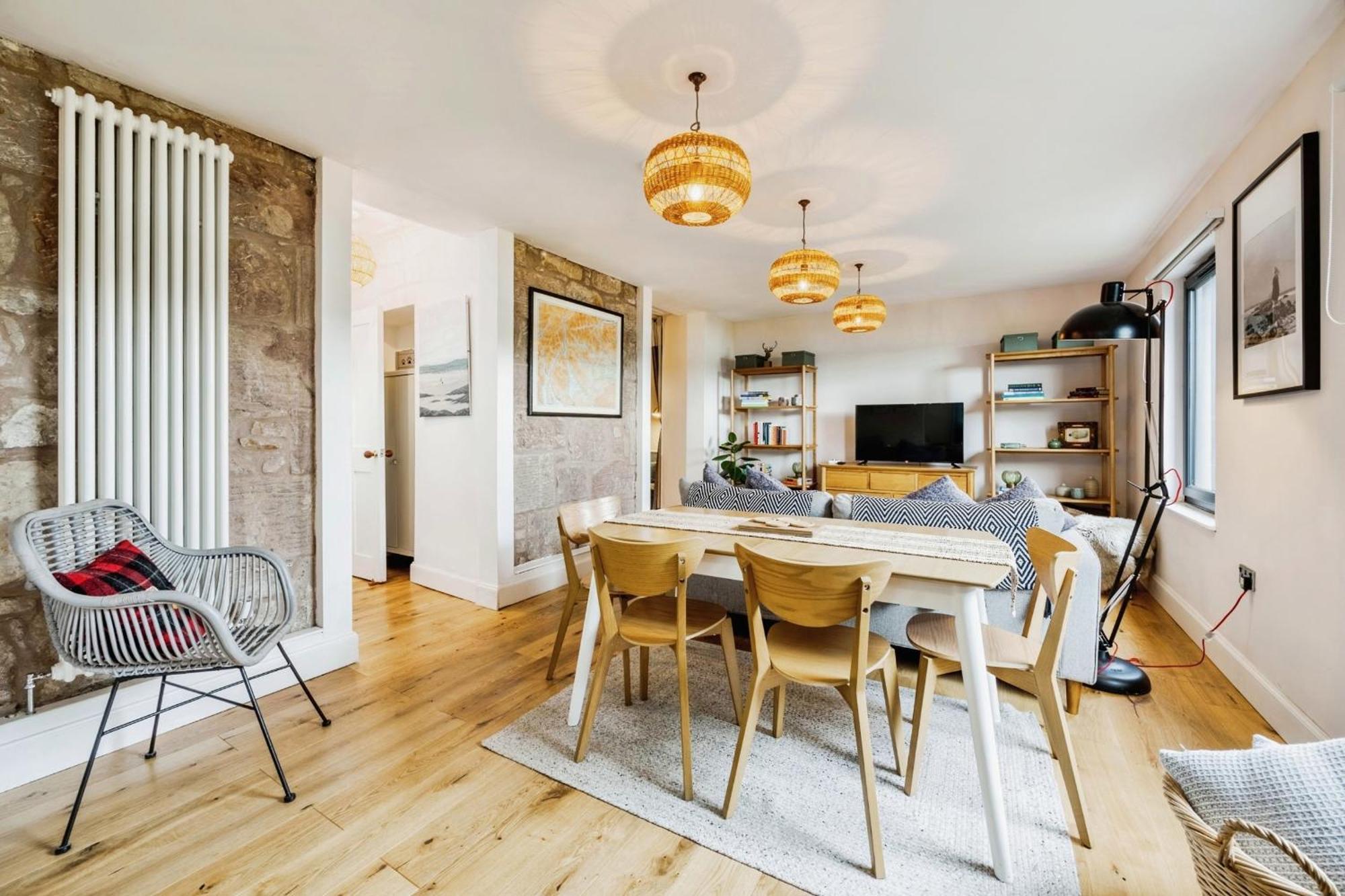 Cosy Lochside Cottage With Mountain And Sea Views Clynder Exteriör bild